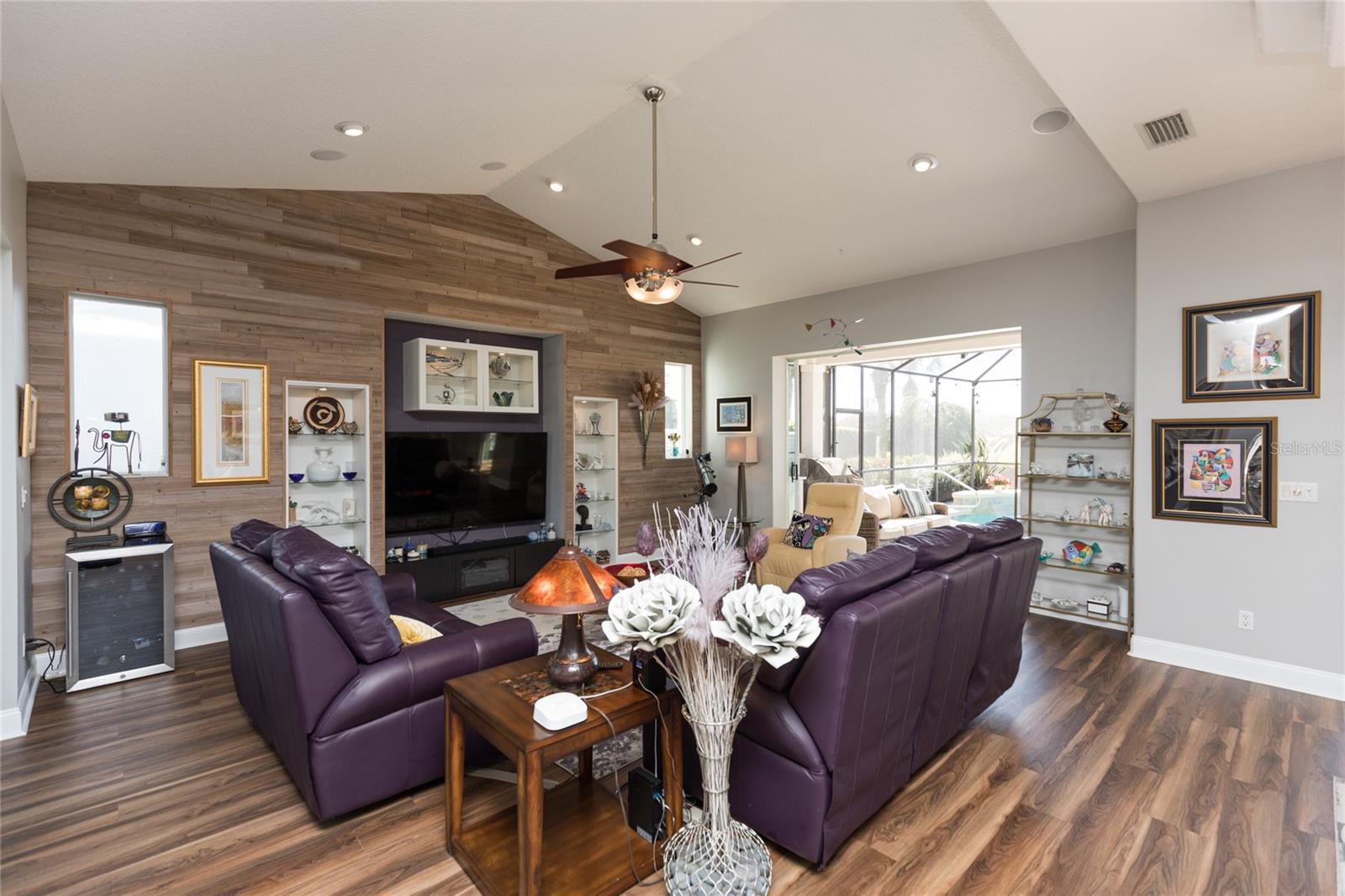 2 MALAGA CT