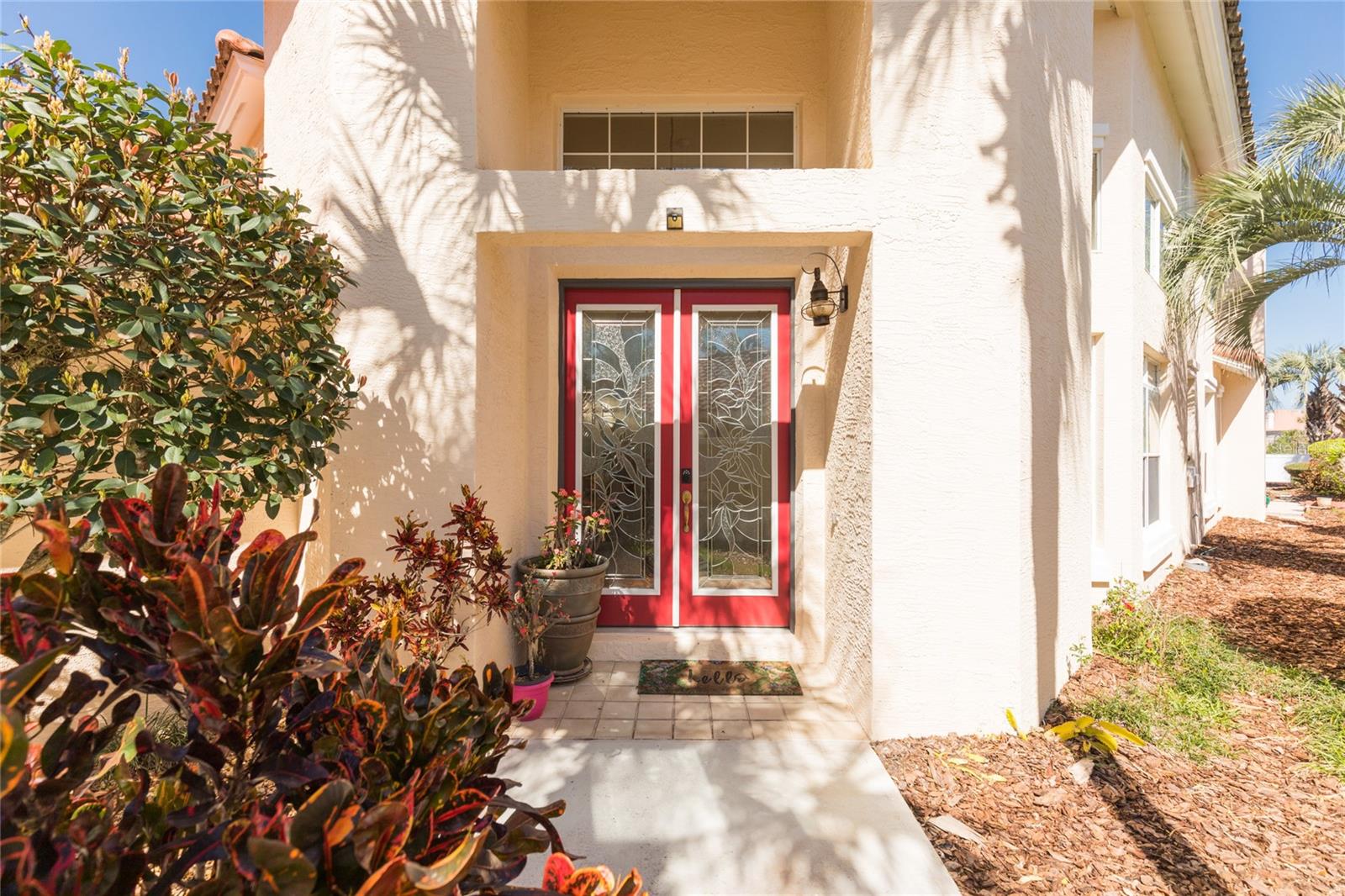 6 LAGUNA CT