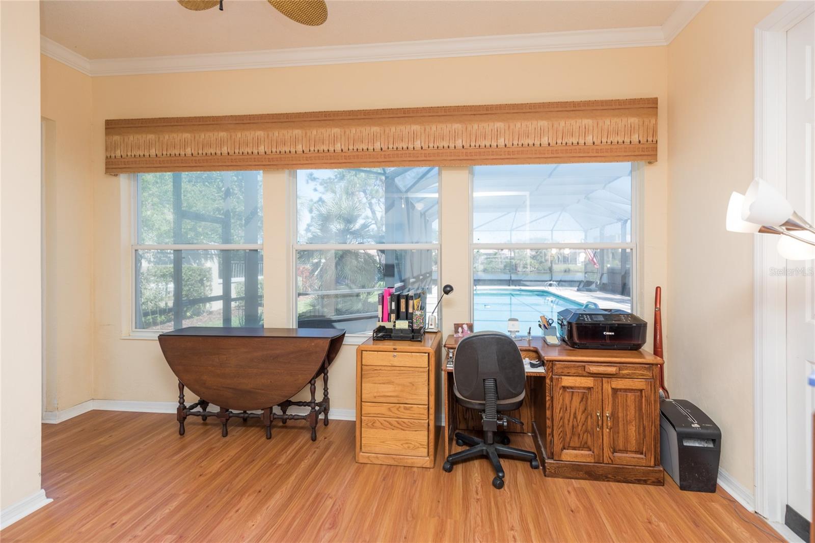 6 LAGUNA CT