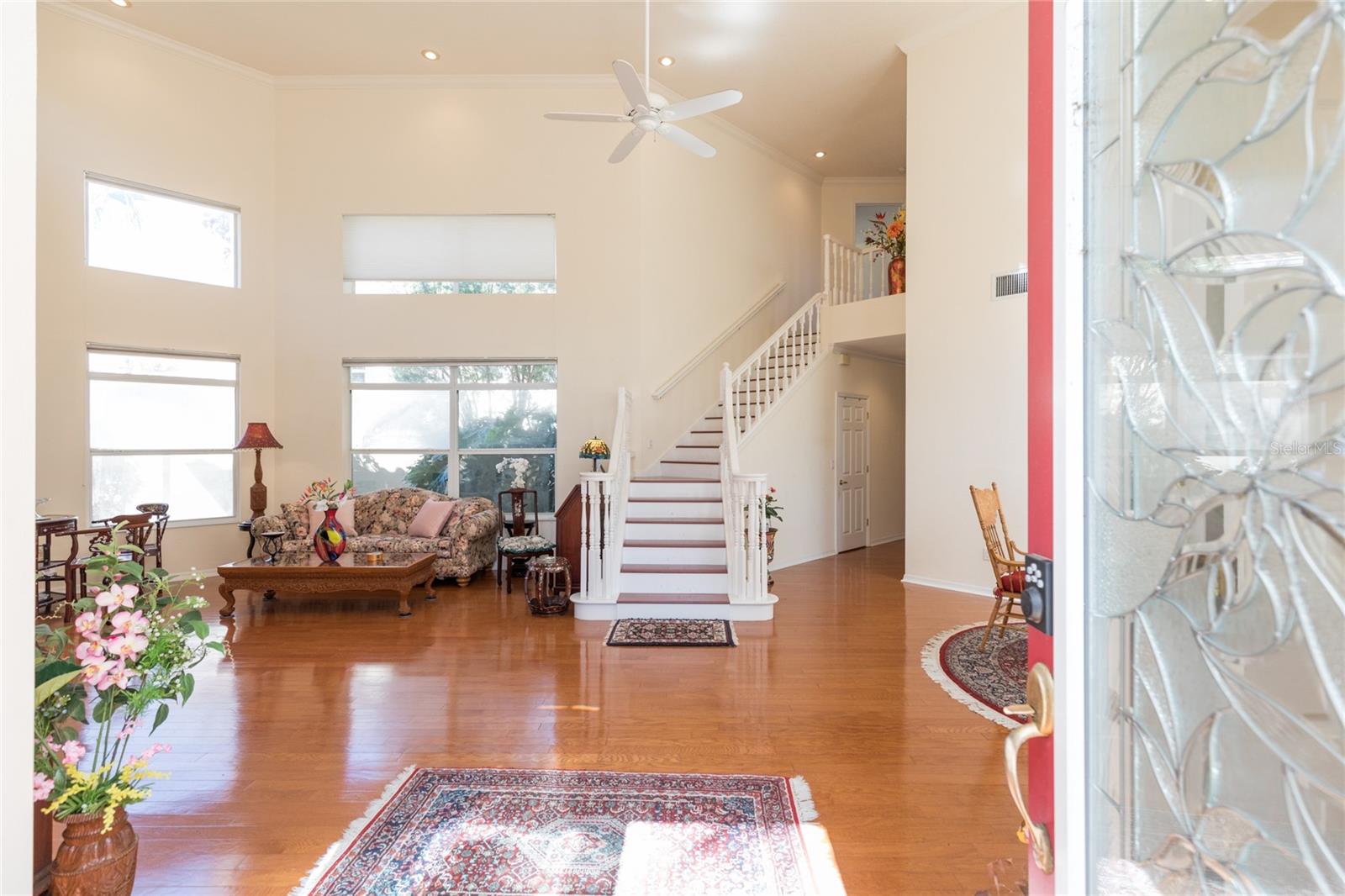 6 LAGUNA CT