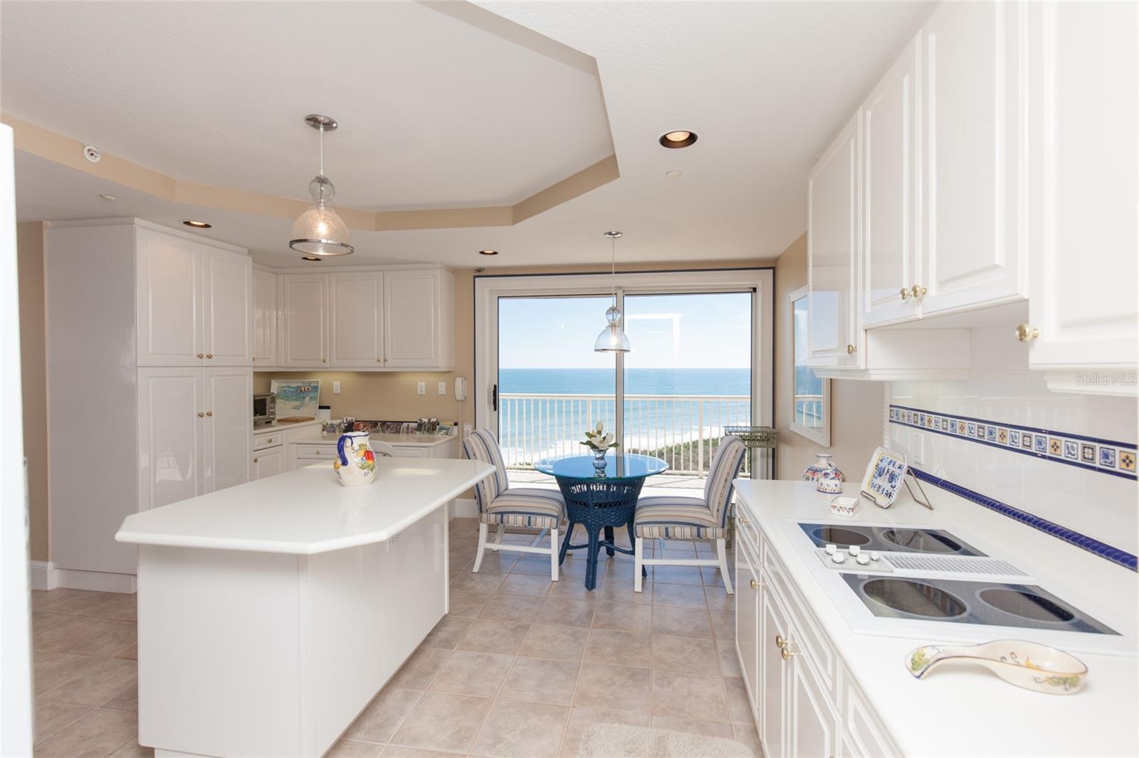 15 AVENUE DE LA MER #2406