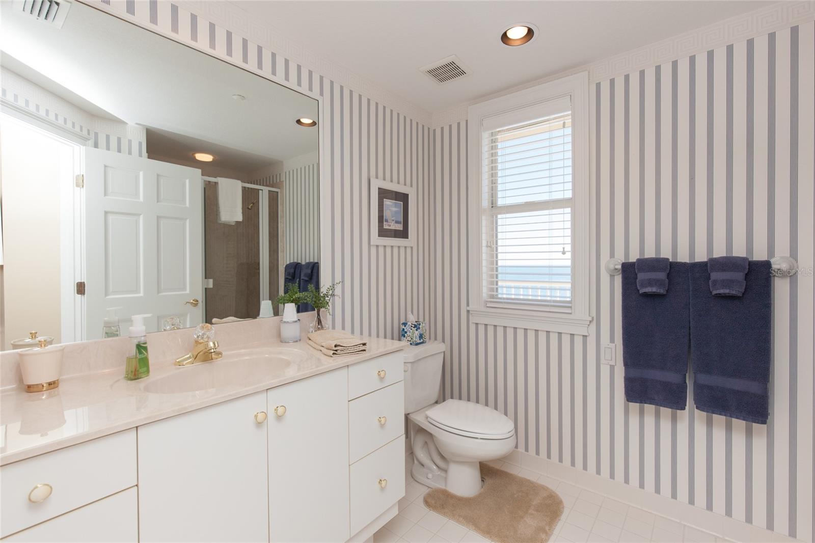 15 AVENUE DE LA MER #2406