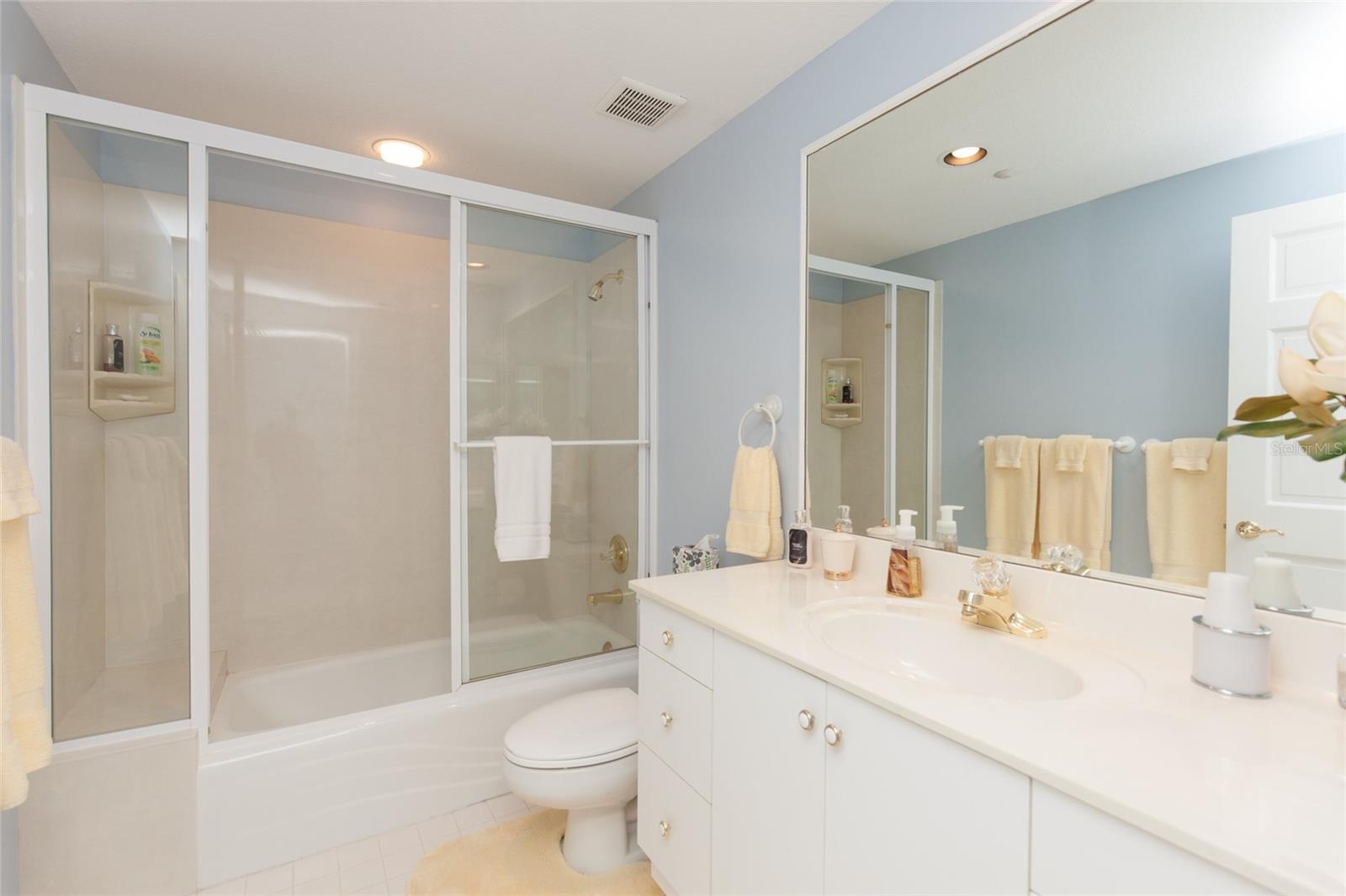 15 AVENUE DE LA MER #2406