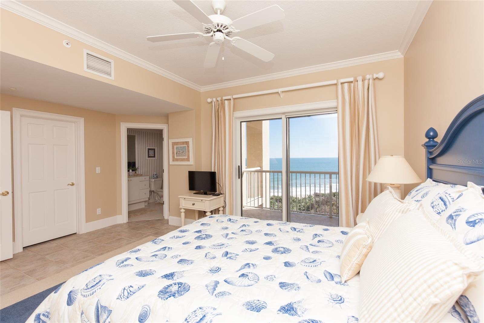 15 AVENUE DE LA MER #2406