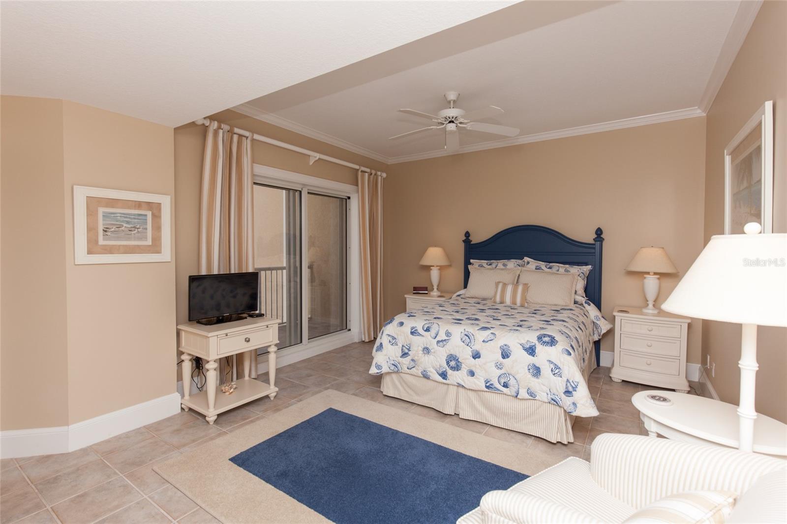 15 AVENUE DE LA MER #2406