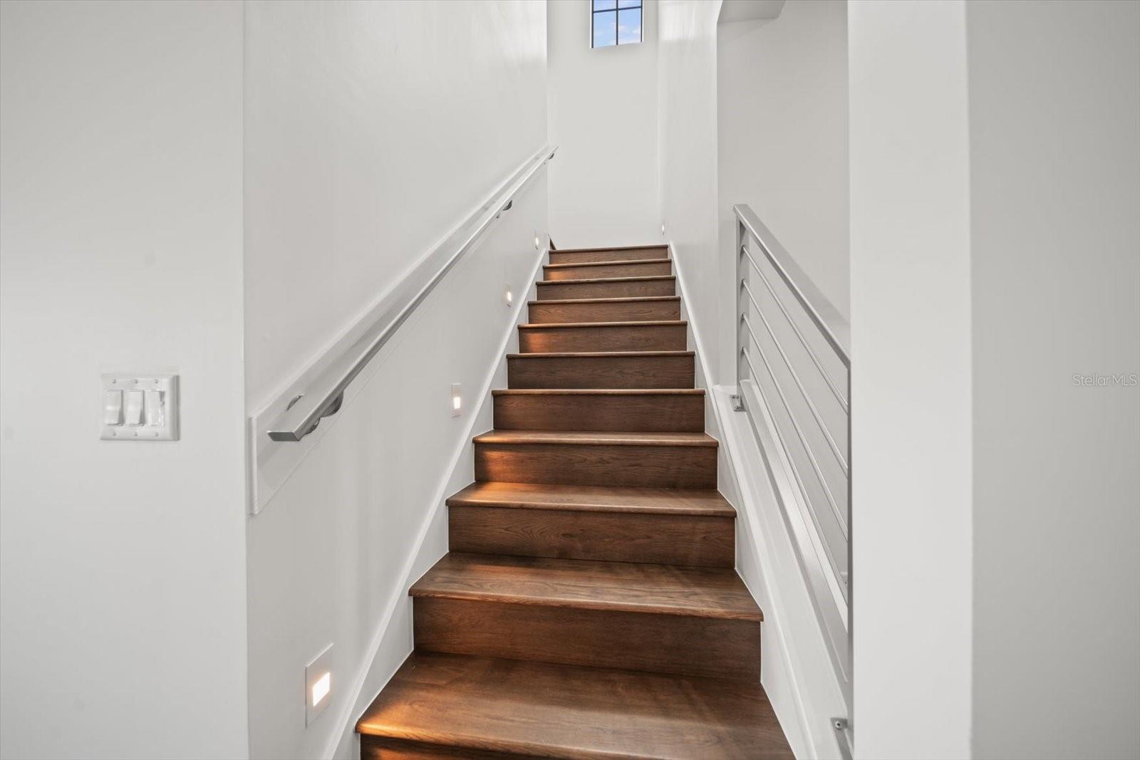 43 DEL PALMA DR
