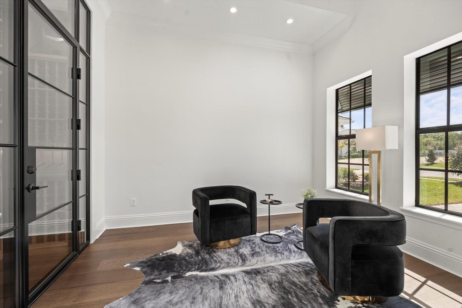 43 DEL PALMA DR