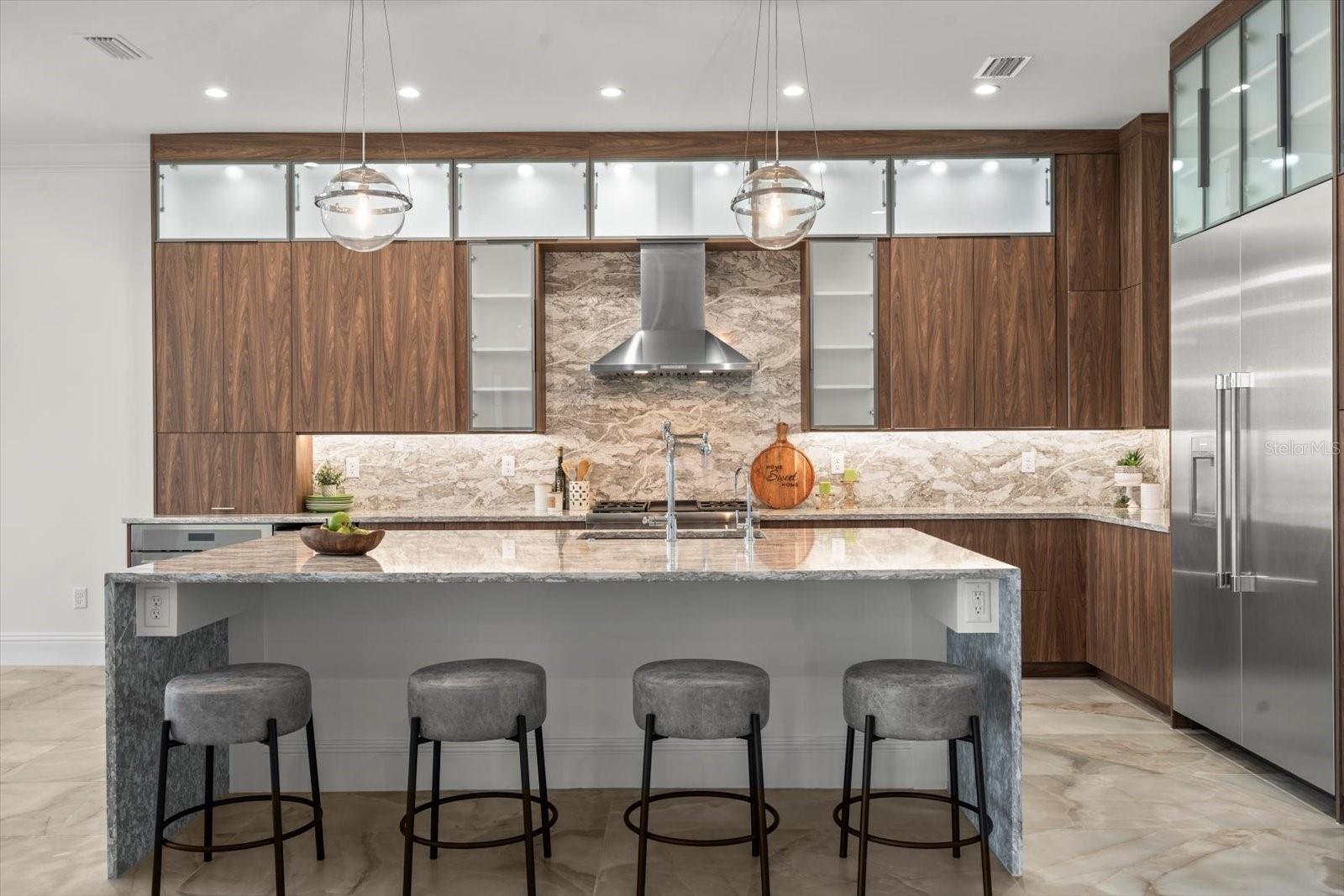 43 DEL PALMA DR