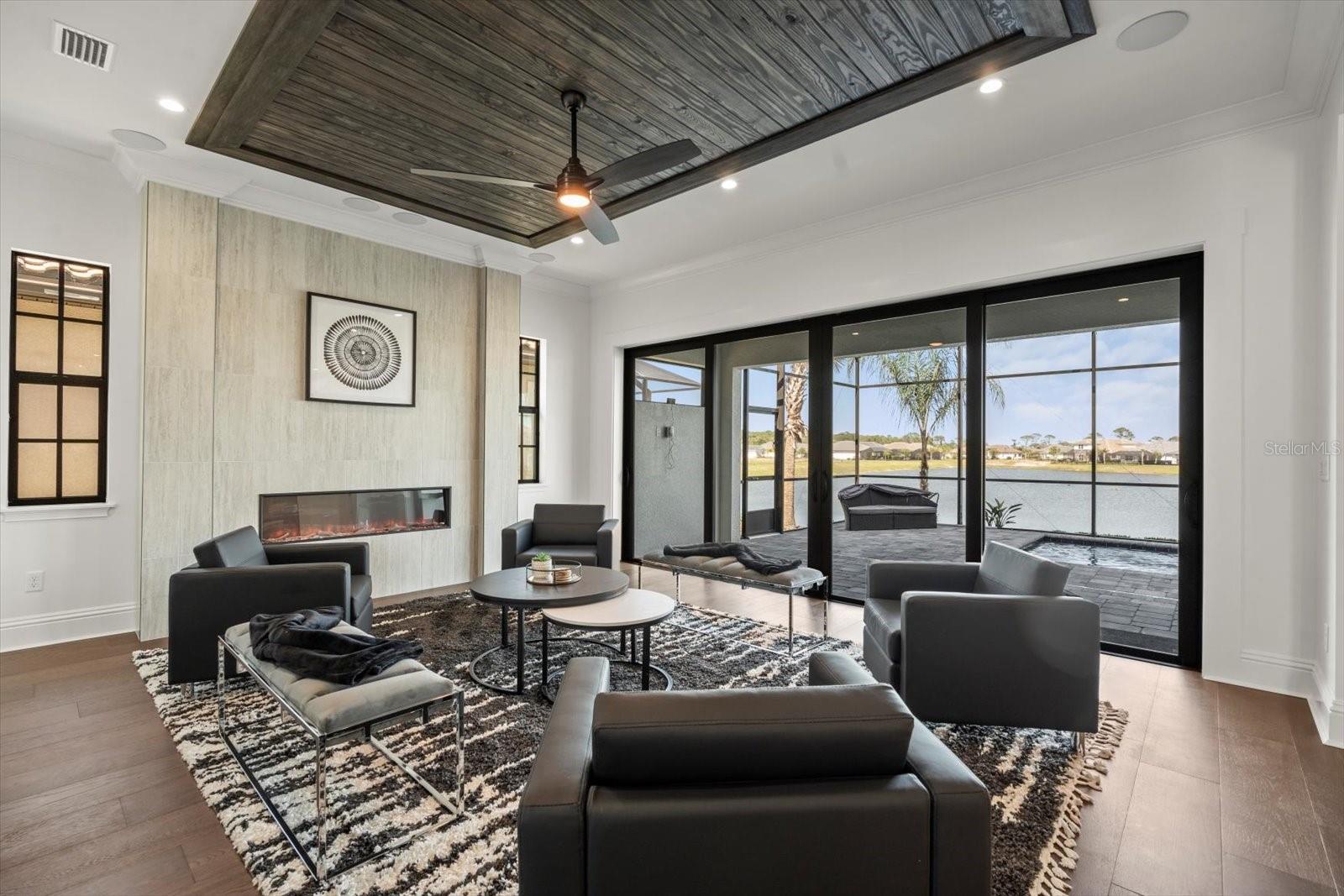 43 DEL PALMA DR