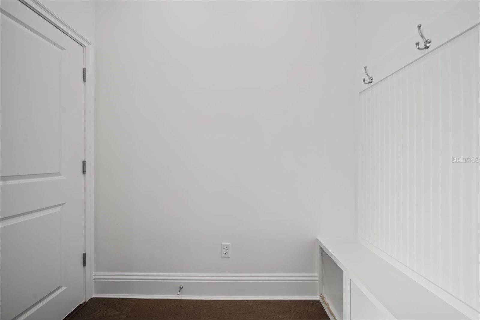 43 DEL PALMA DR