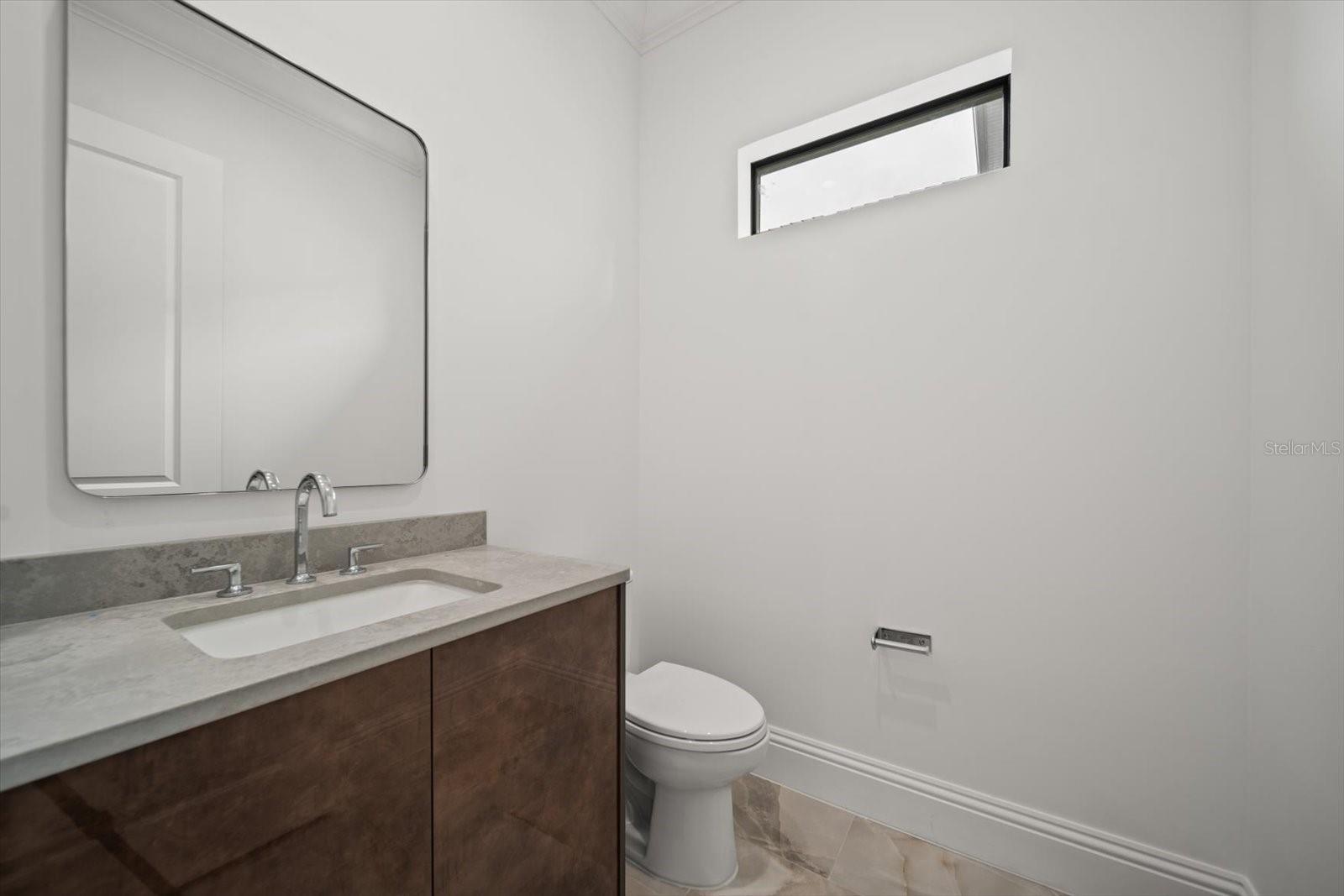 43 DEL PALMA DR
