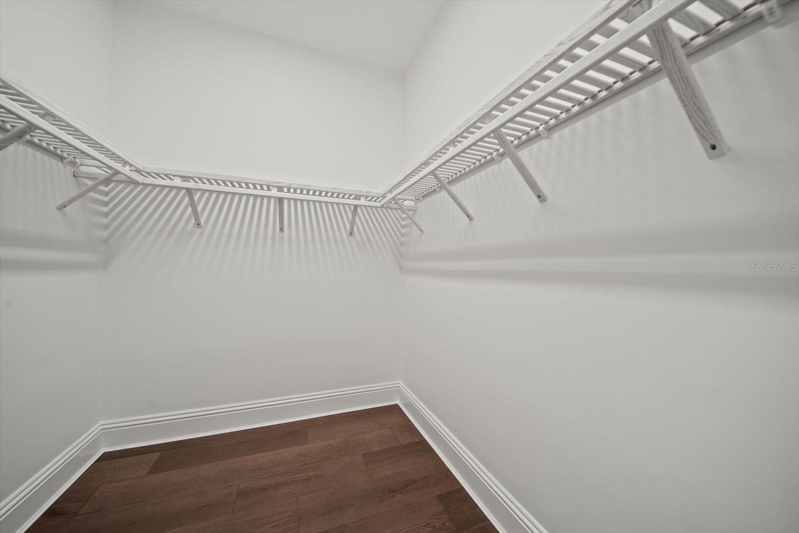 43 DEL PALMA DR