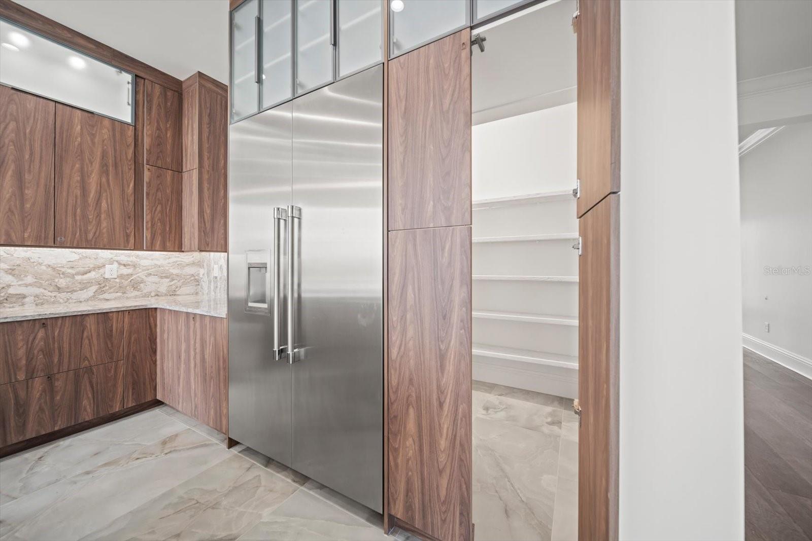 43 DEL PALMA DR