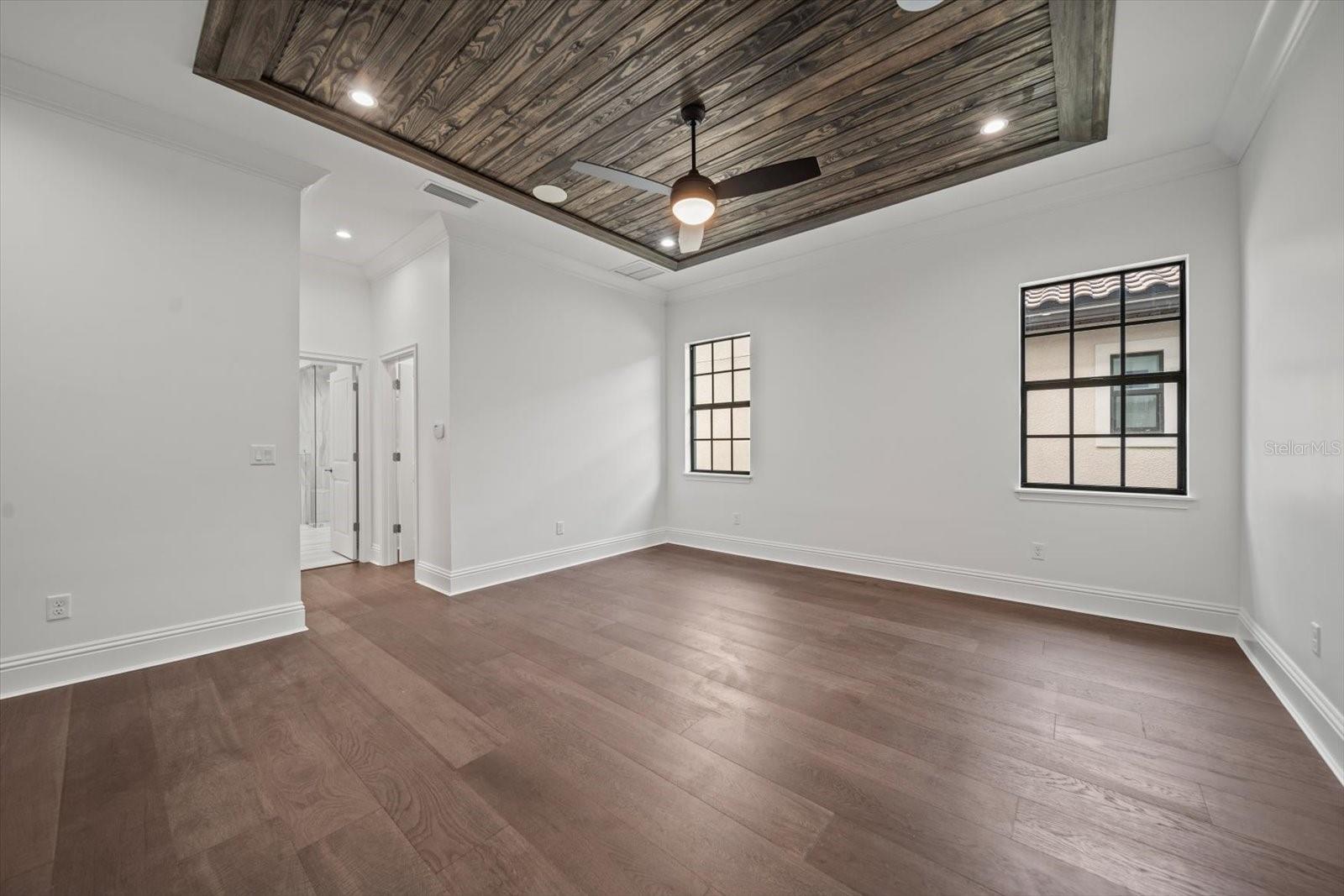 43 DEL PALMA DR