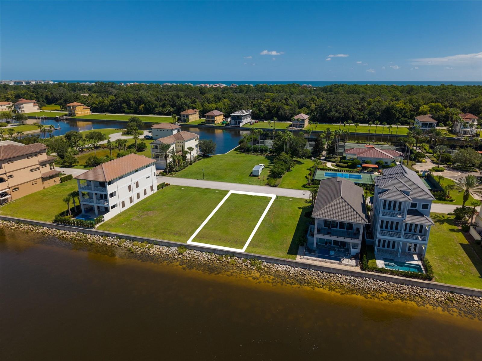 234 YACHT HARBOR DR