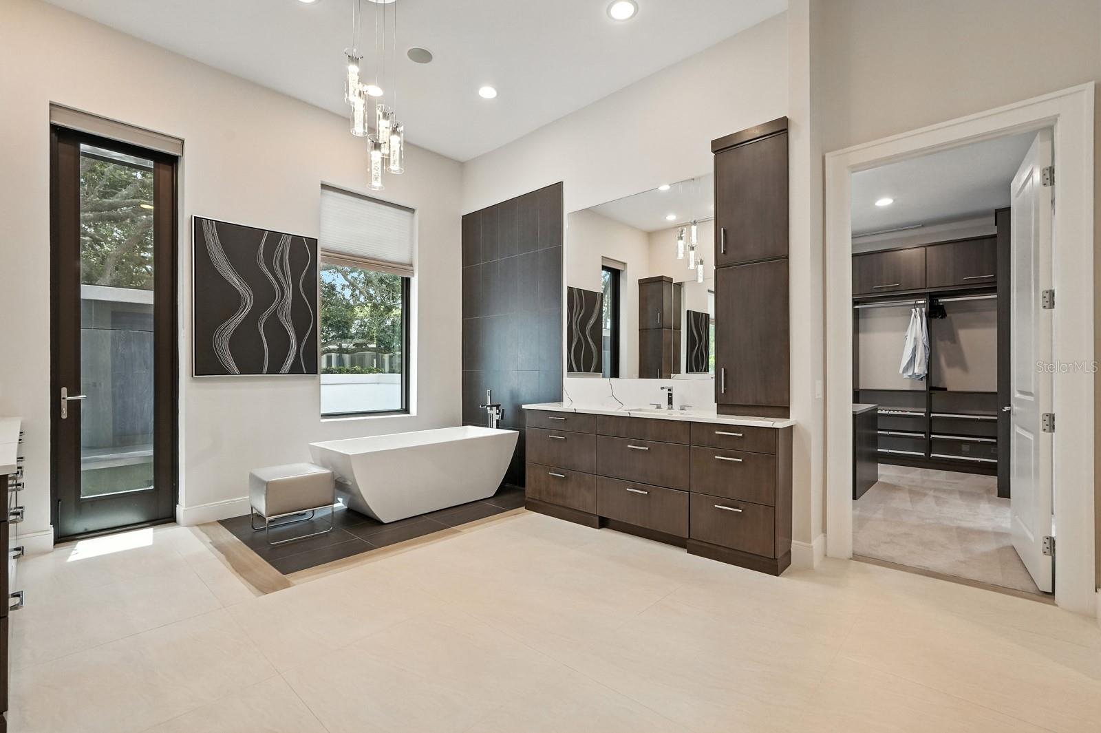 6 CORDOBA CT