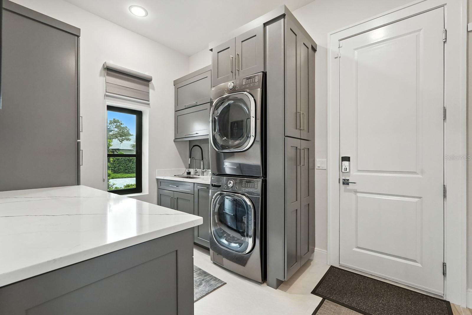 6 CORDOBA CT