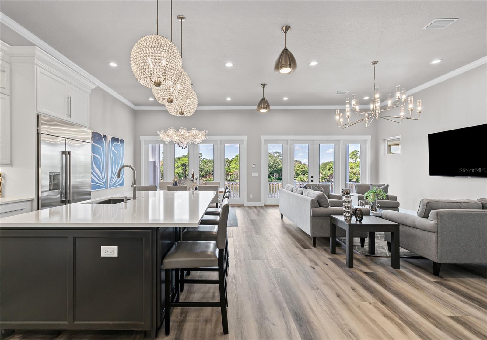 228 YACHT HARBOR DR