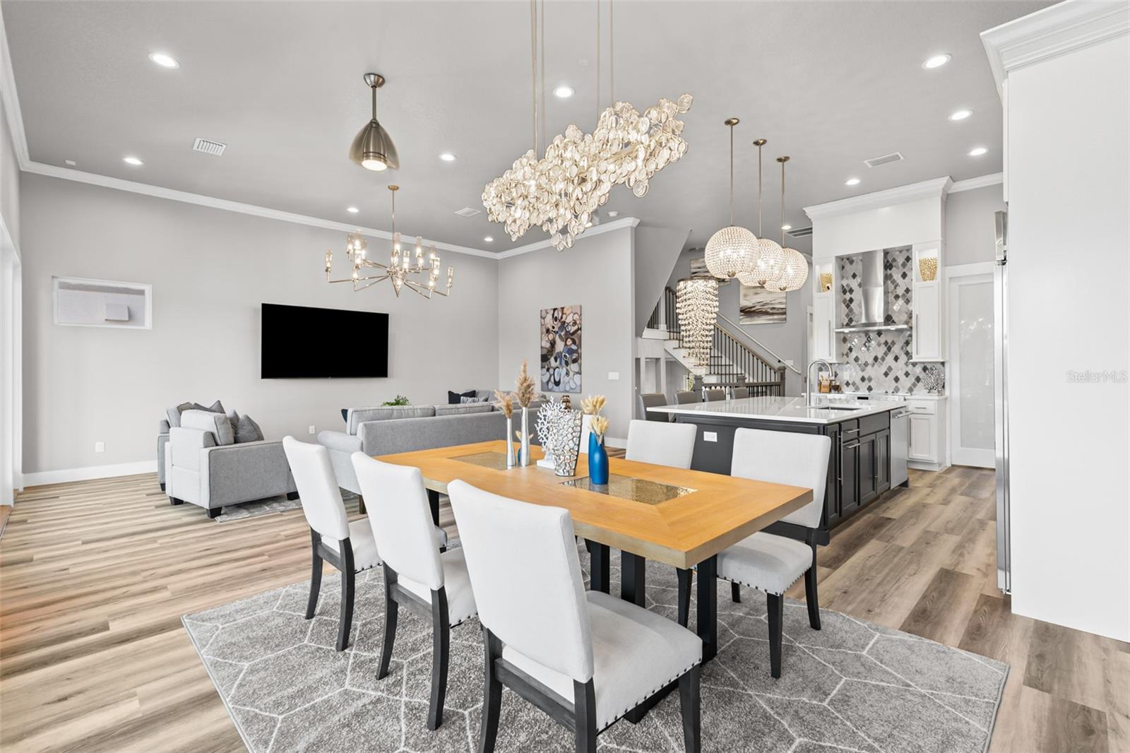 228 YACHT HARBOR DR