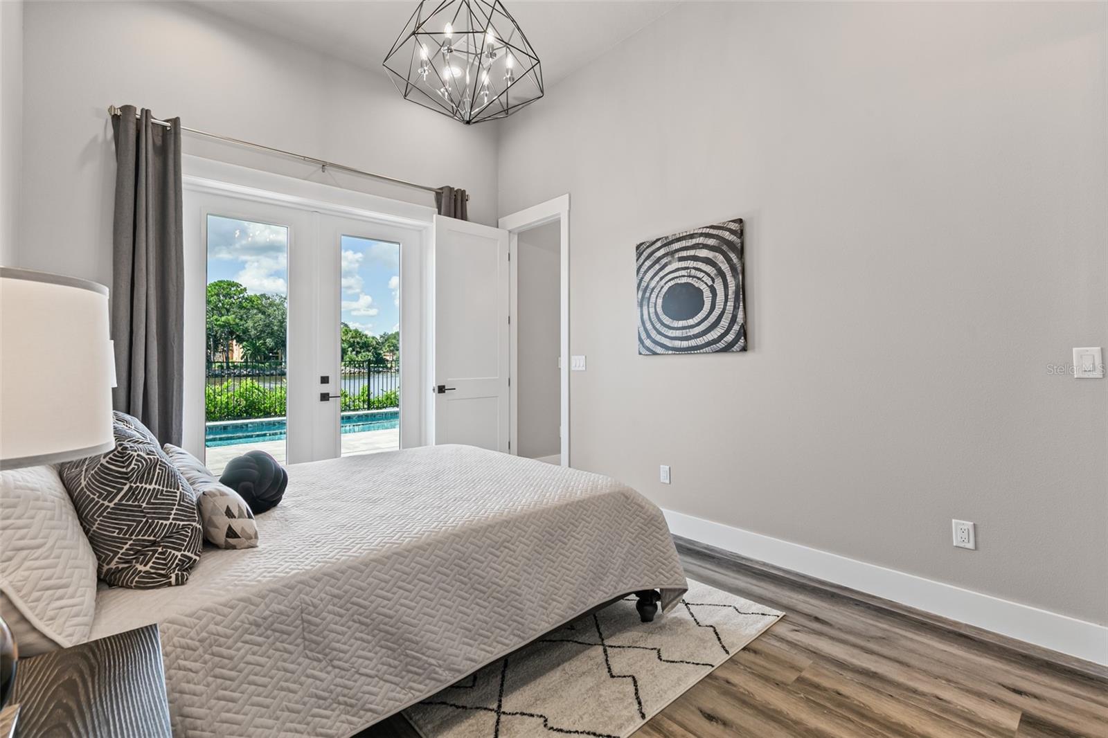 228 YACHT HARBOR DR
