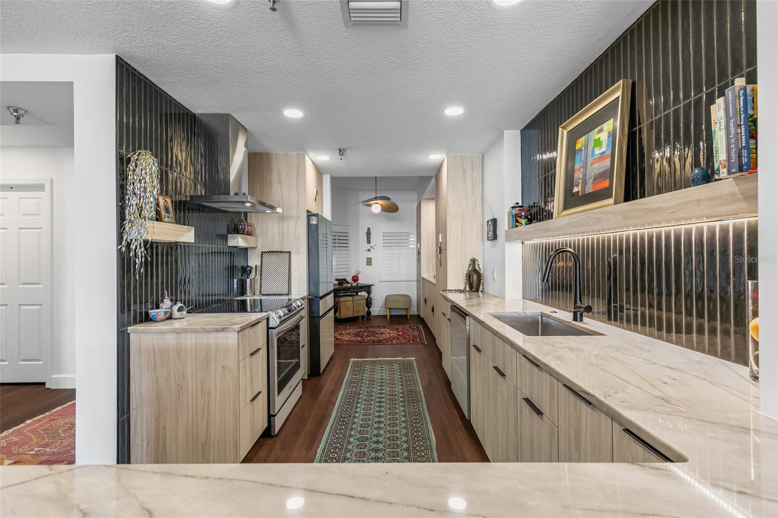 11 AVENUE DE LA MER #1105