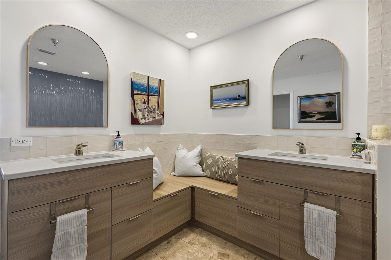 11 AVENUE DE LA MER #1105