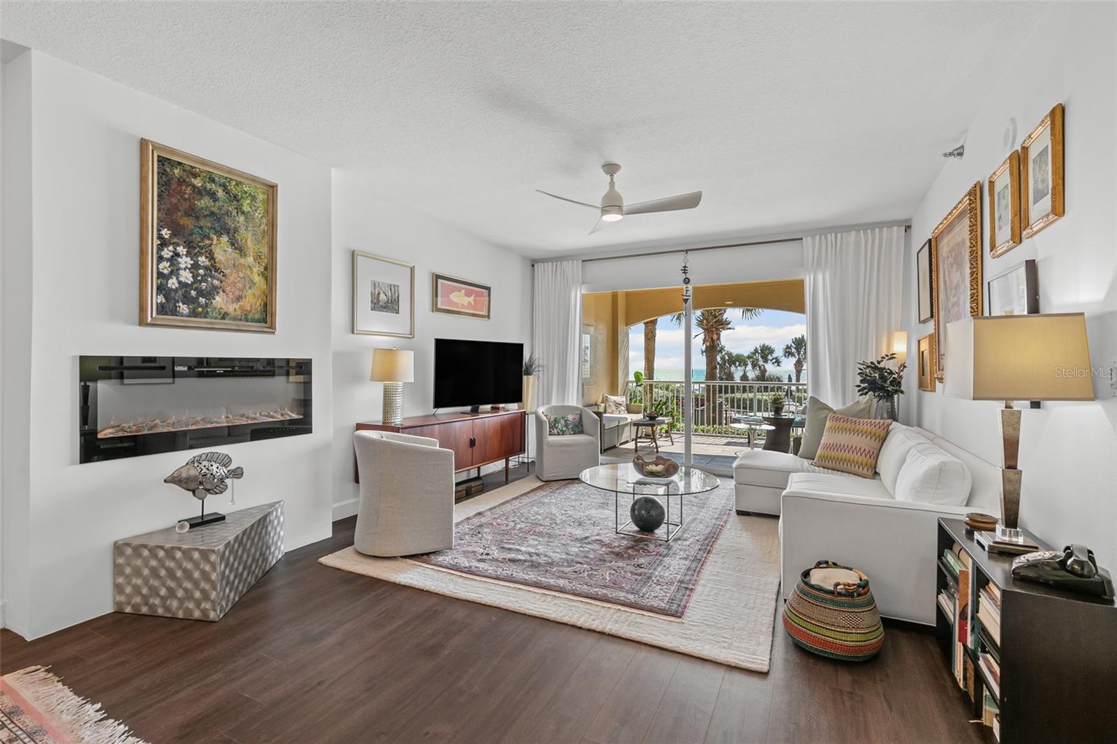 11 AVENUE DE LA MER #1105