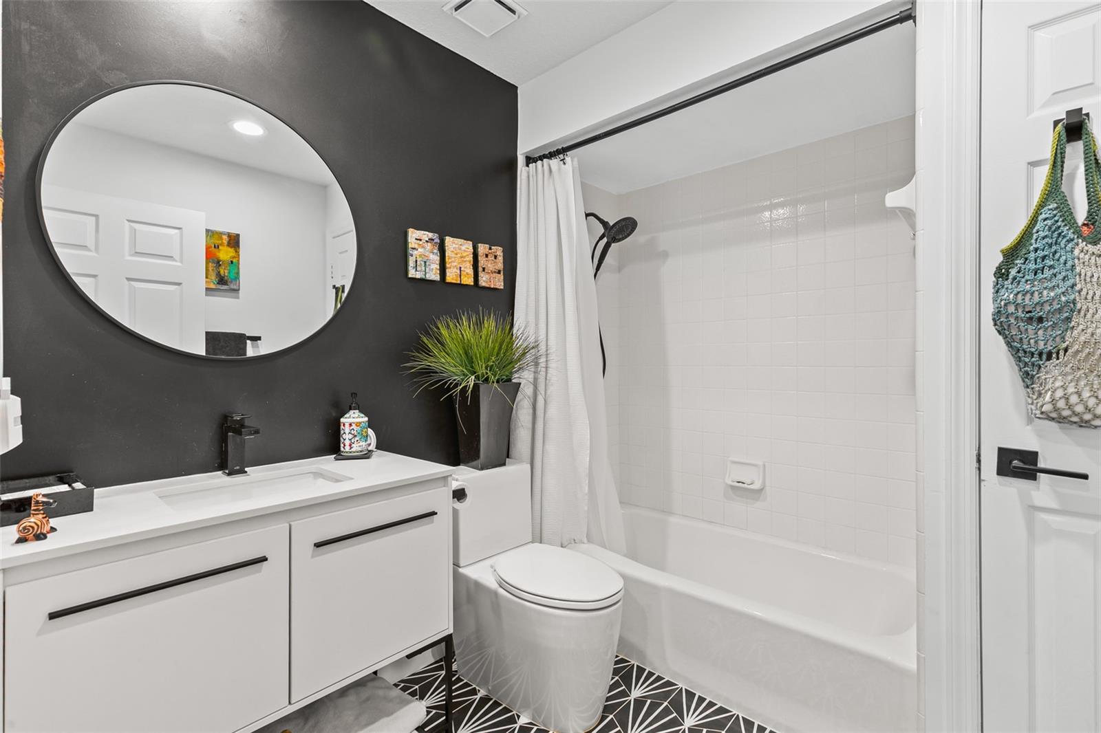 11 AVENUE DE LA MER #1105