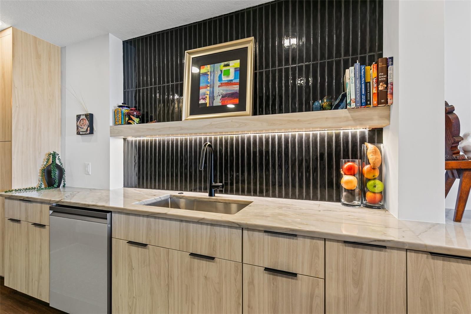 11 AVENUE DE LA MER #1105