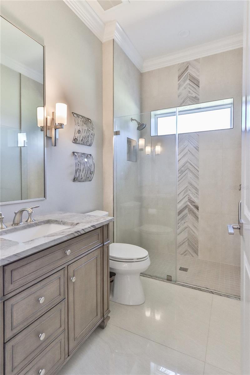 224 HARBOR VILLAGE PT N