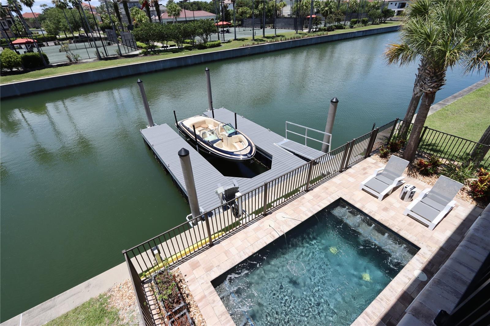 224 HARBOR VILLAGE PT N