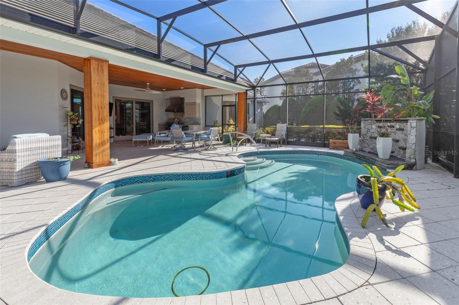 2 DRIFTWOOD LN