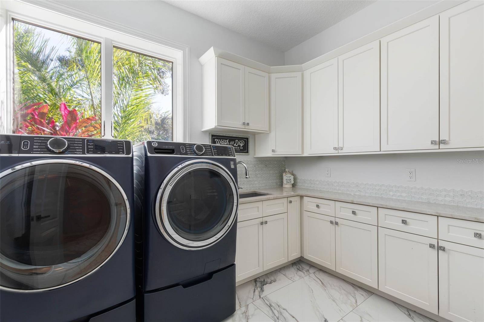 146 ISLAND ESTATES PKWY