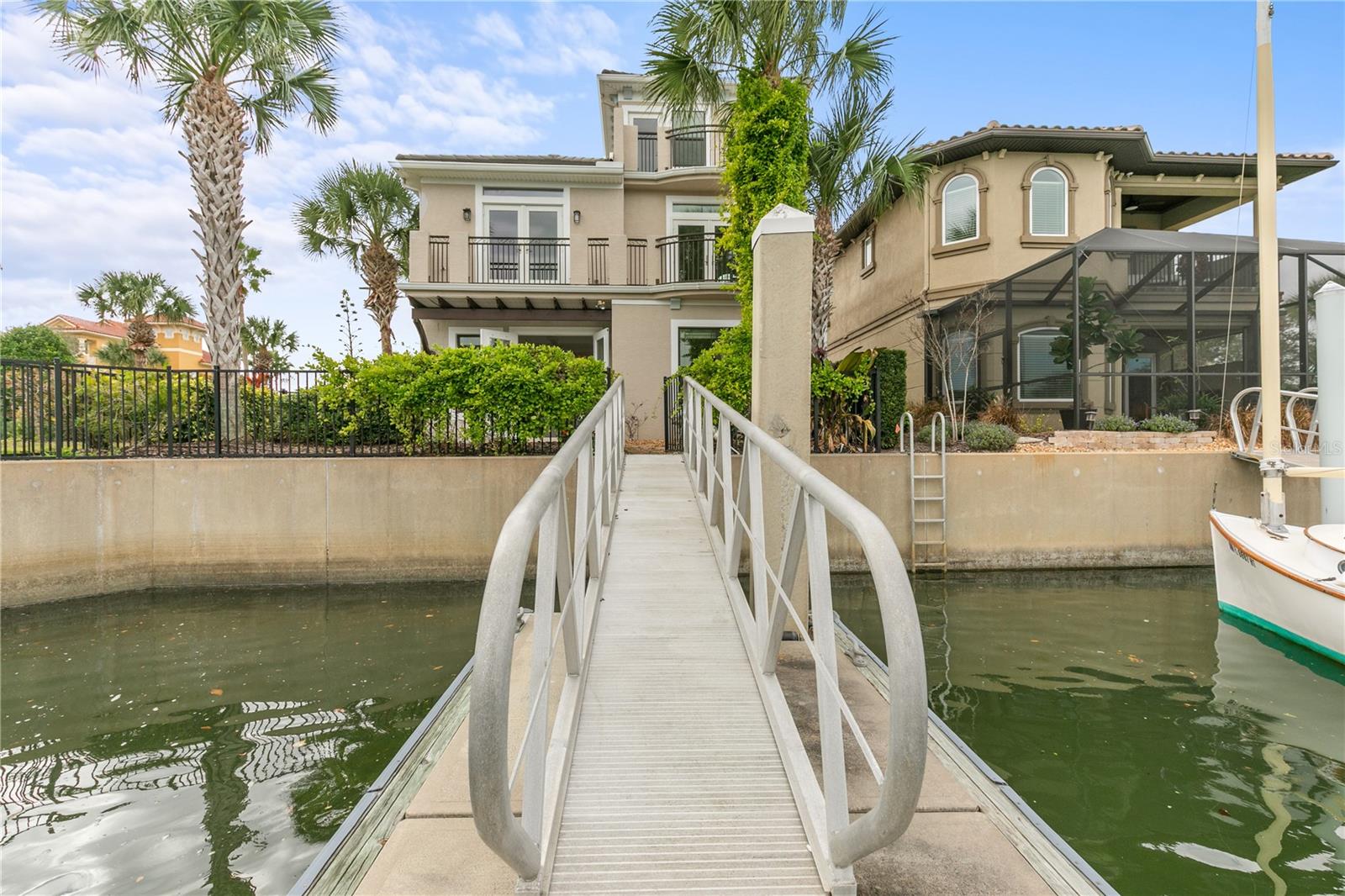 259 YACHT HARBOR DR