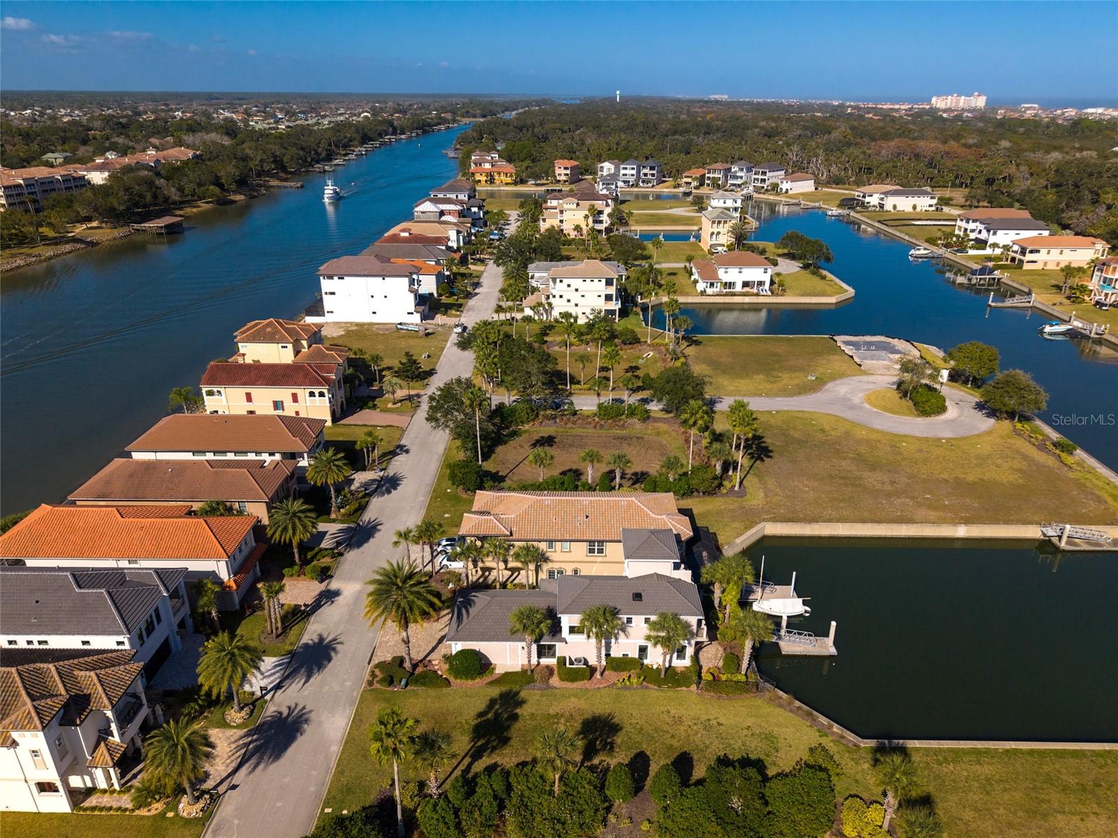 259 YACHT HARBOR DR