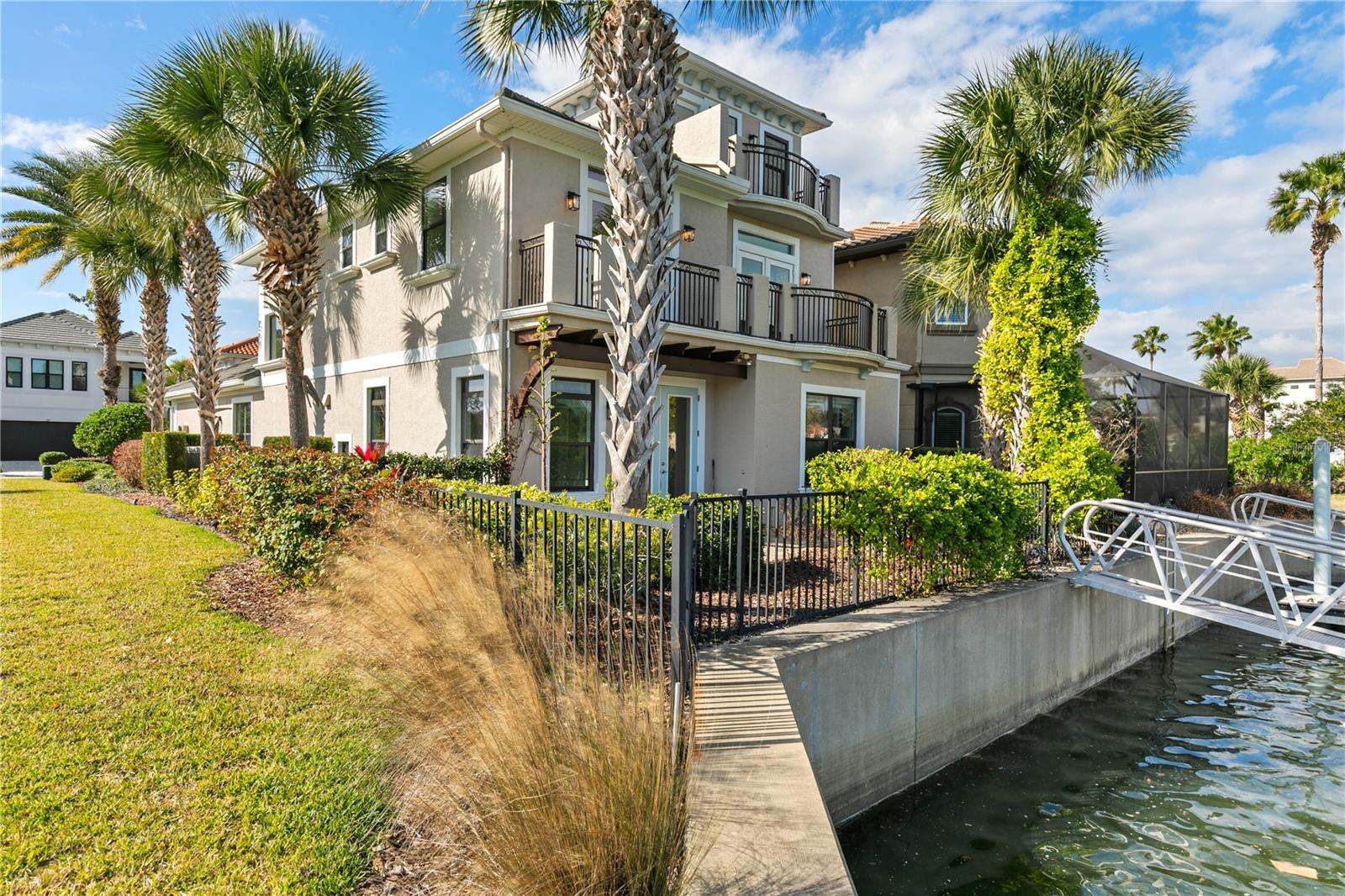 259 YACHT HARBOR DR