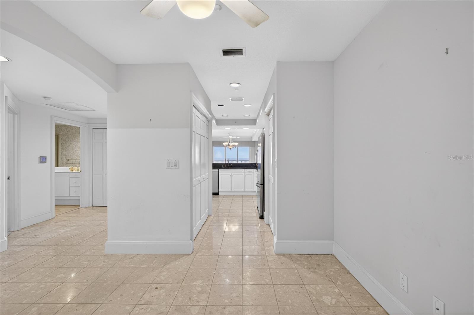 15 AVENUE DE LA MER #2305