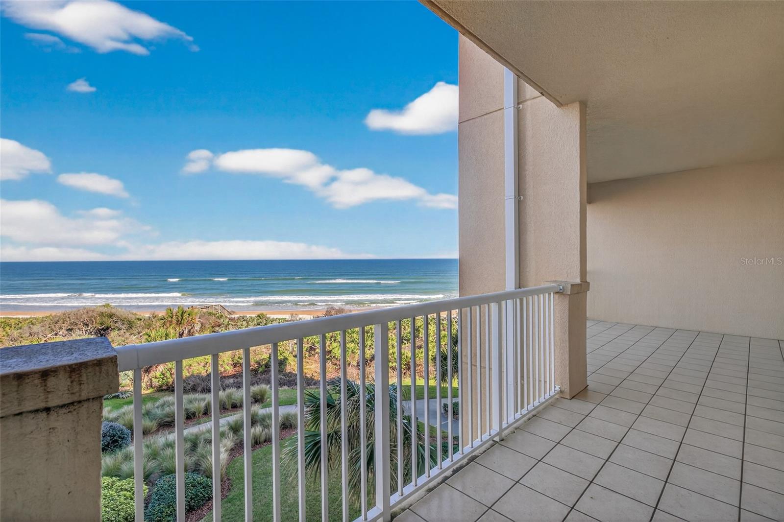 15 AVENUE DE LA MER #2305