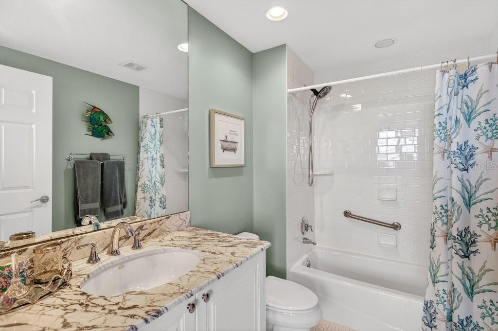 19 AVENUE DE LA MER #804