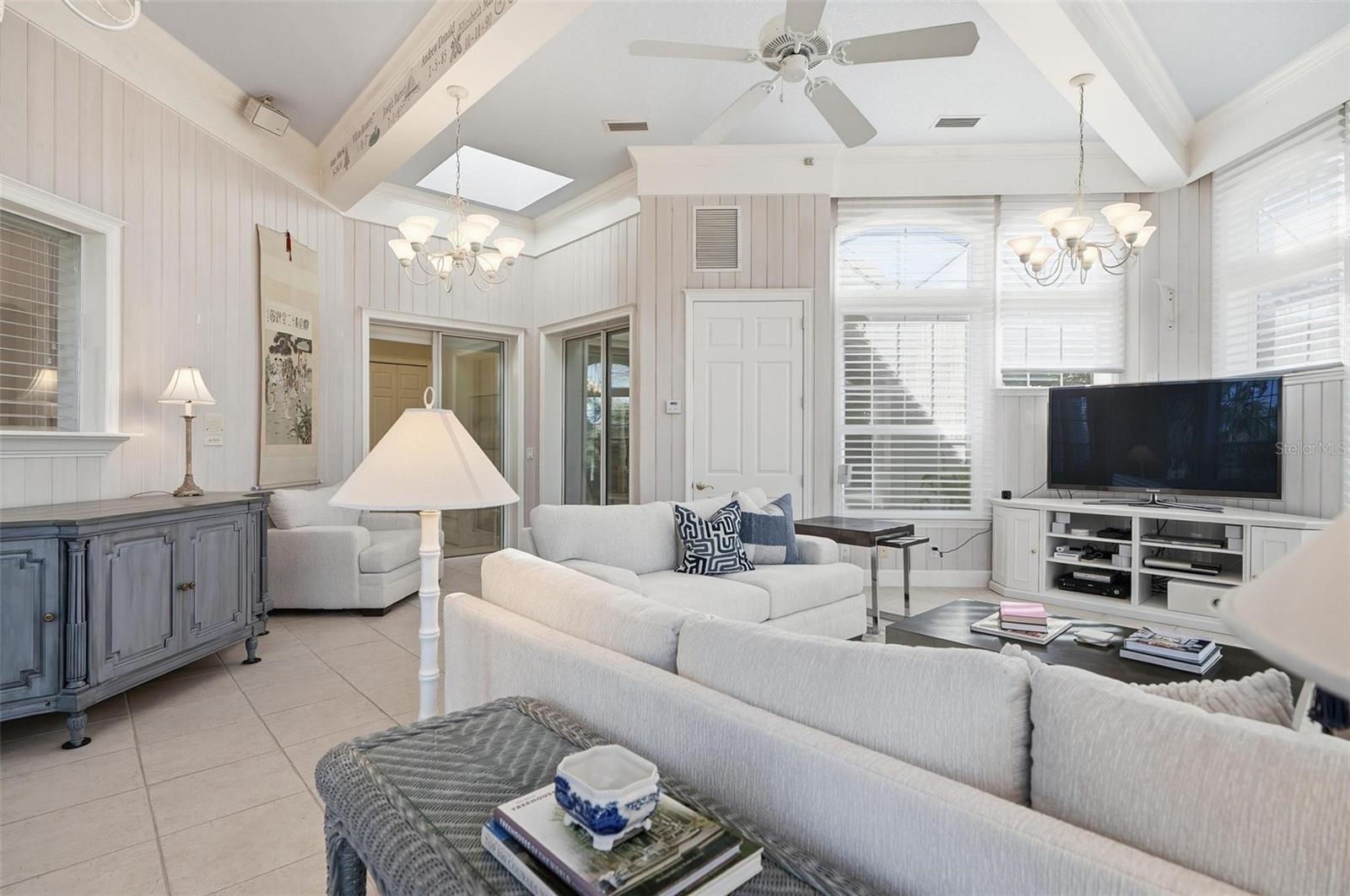 10 CORDOBA CT