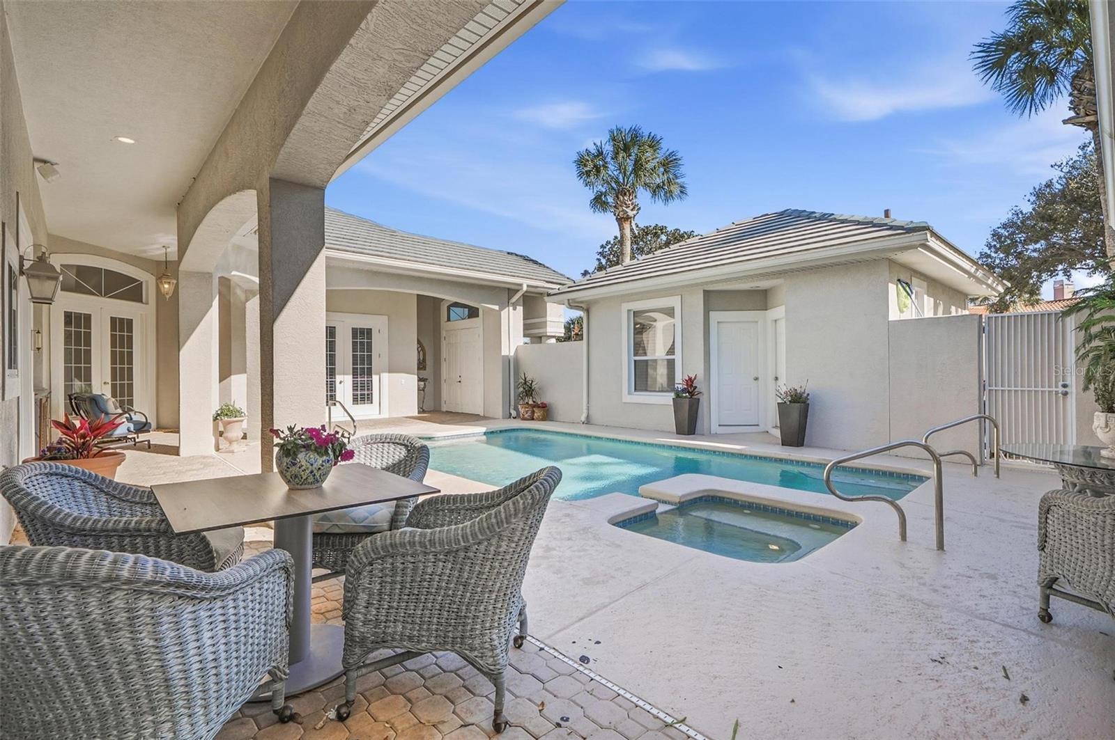 10 CORDOBA CT