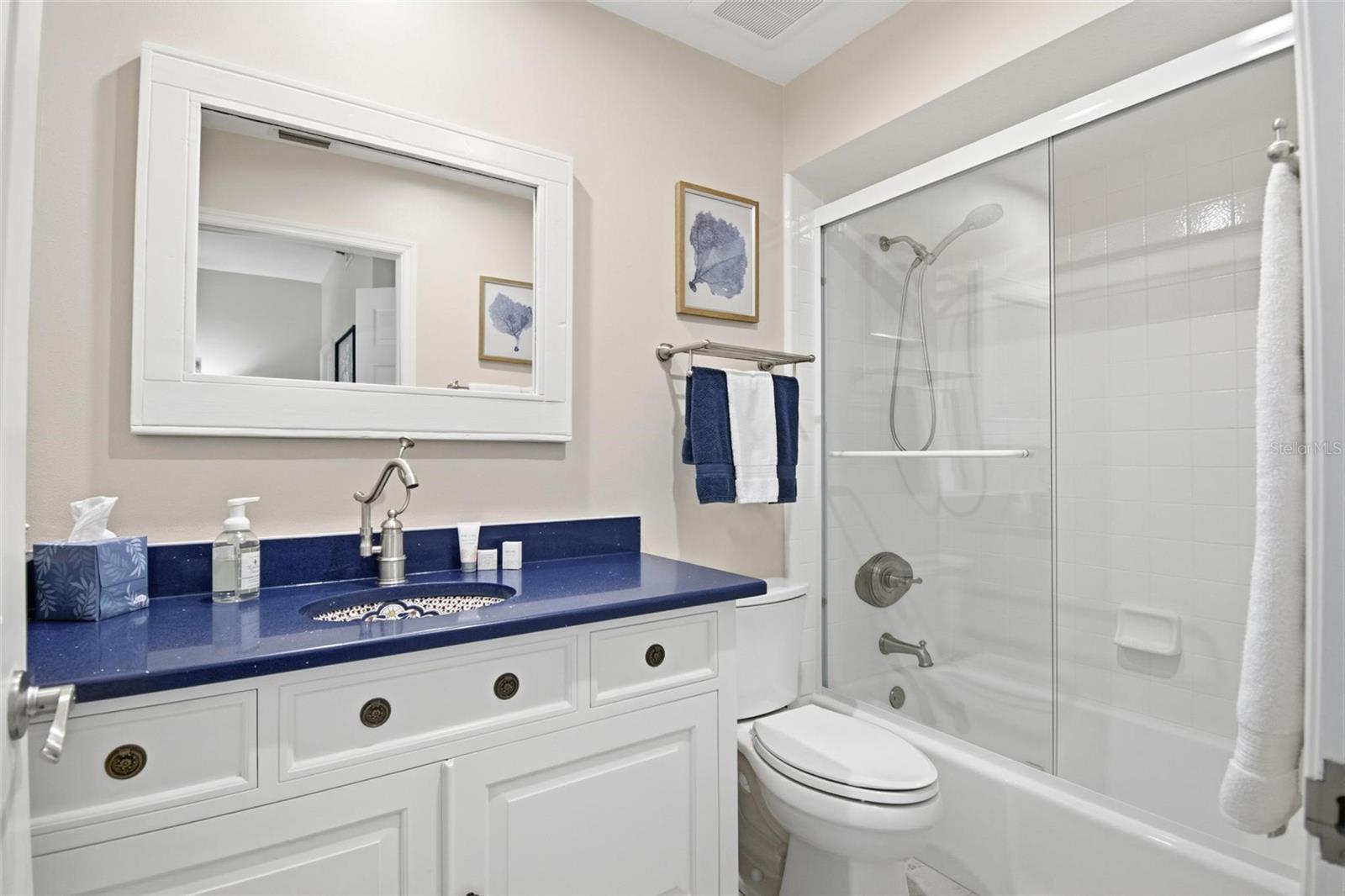 11 AVENUE DE LA MER #1101