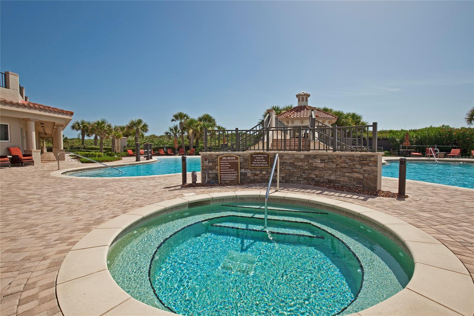 85 AVENUE DE LA MER #102
