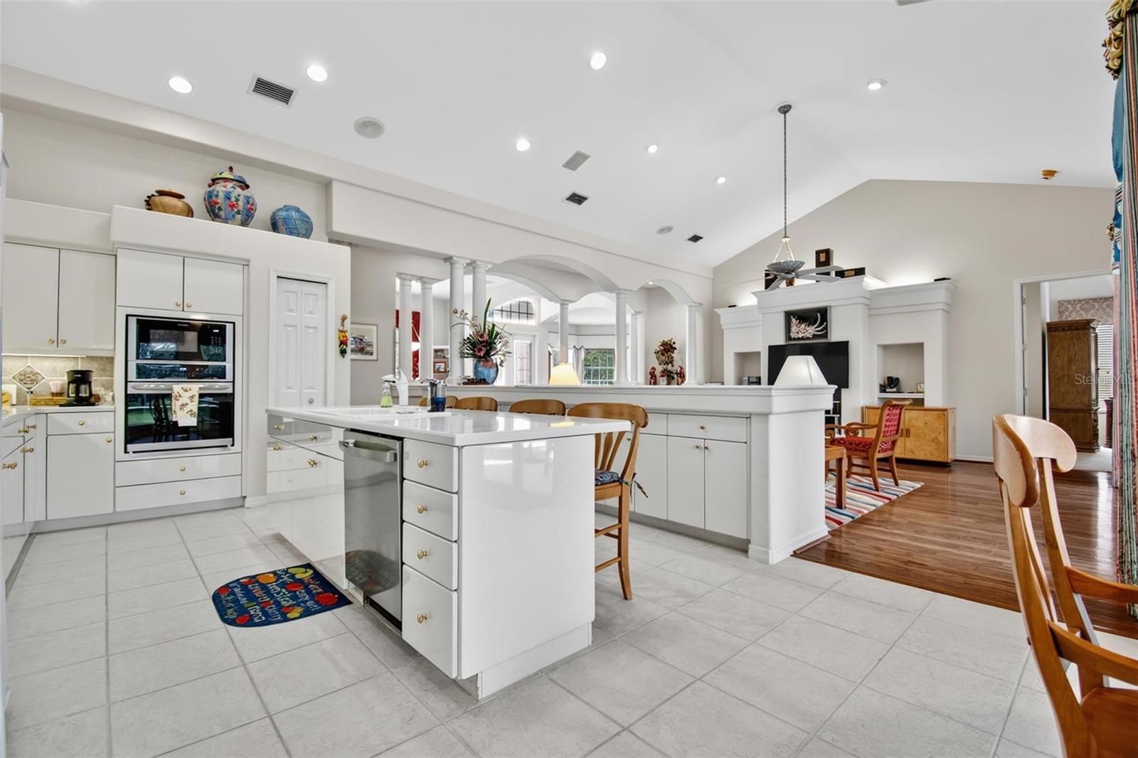 64 ISLAND ESTATES PKWY