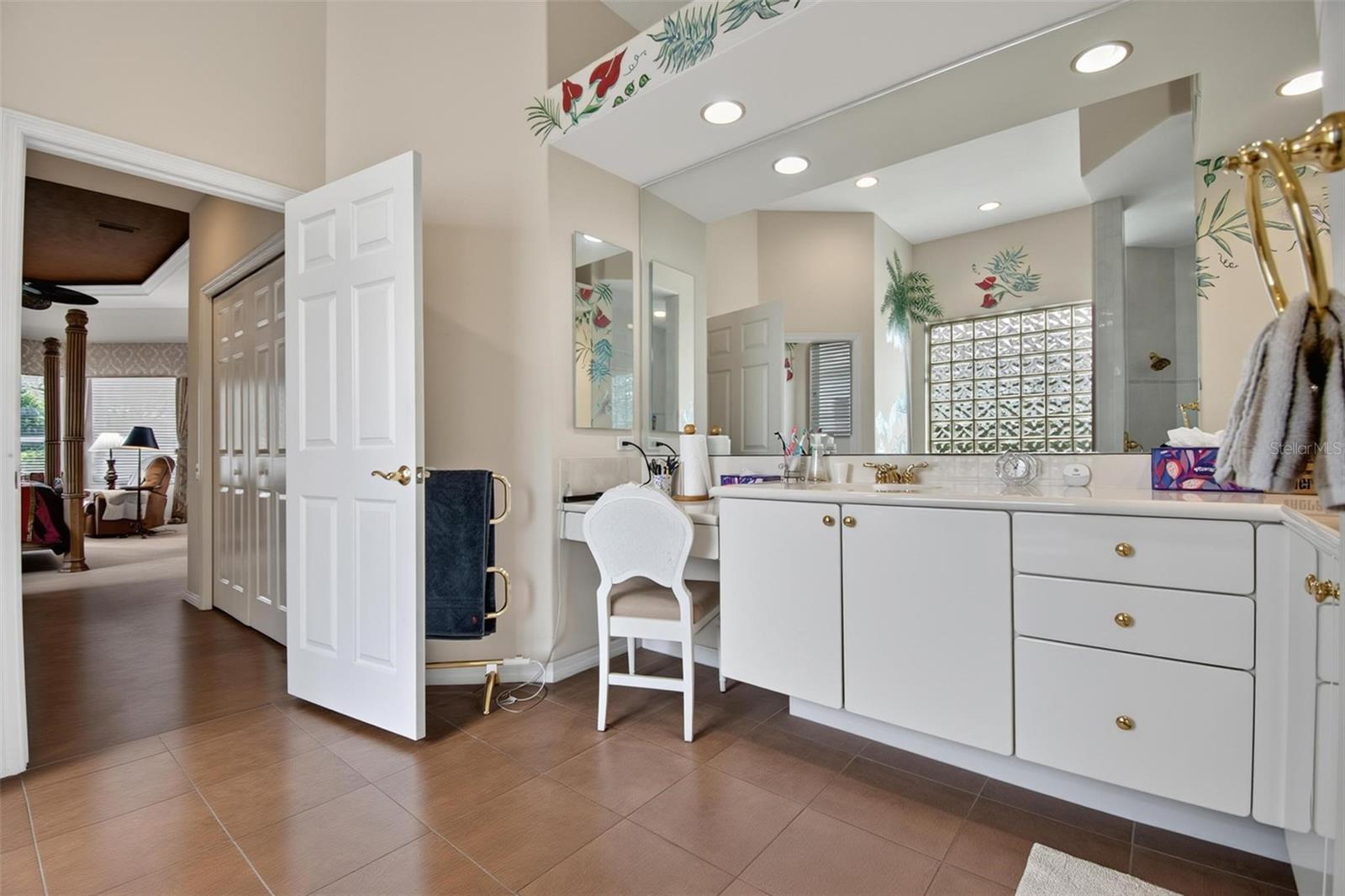 64 ISLAND ESTATES PKWY