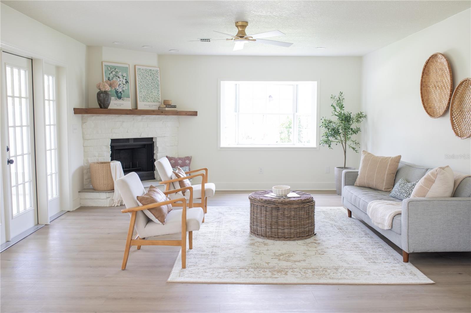 13 ELLSWORTH DR