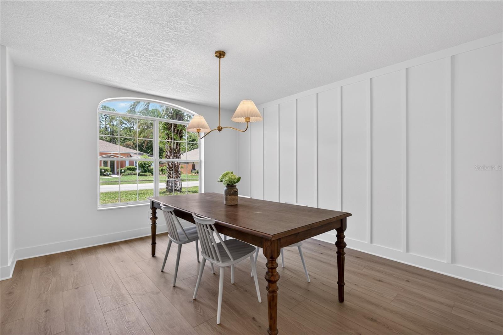13 ELLSWORTH DR