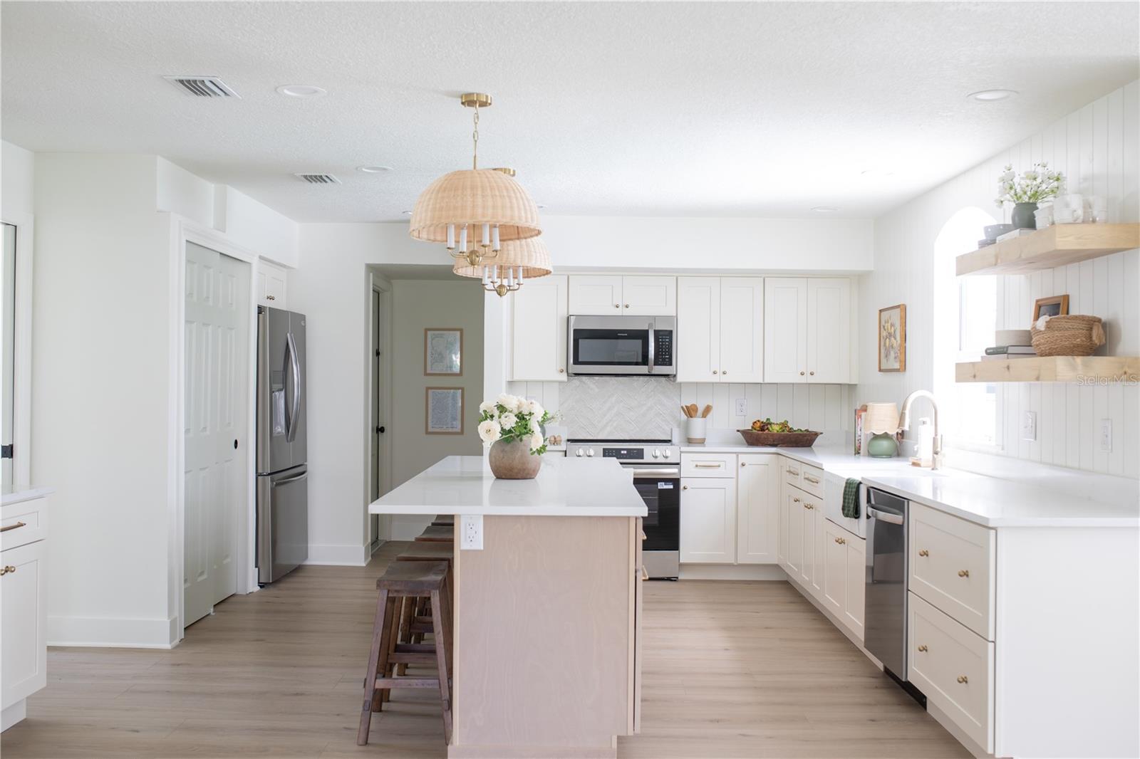 13 ELLSWORTH DR