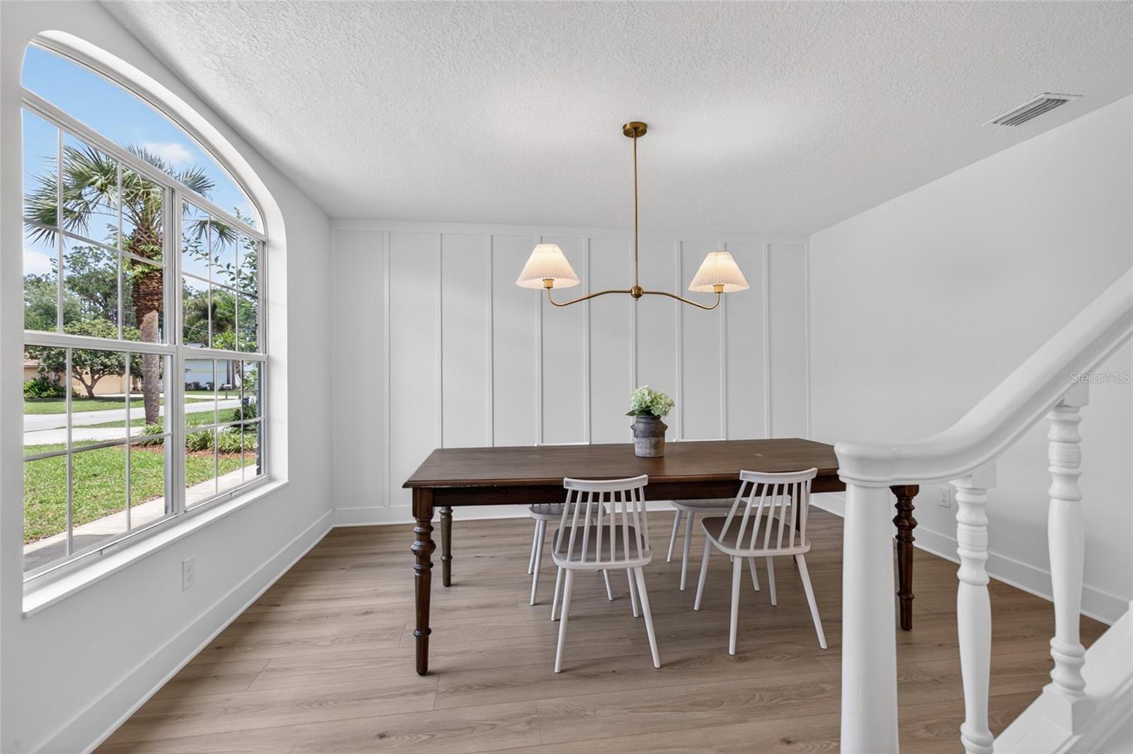 13 ELLSWORTH DR