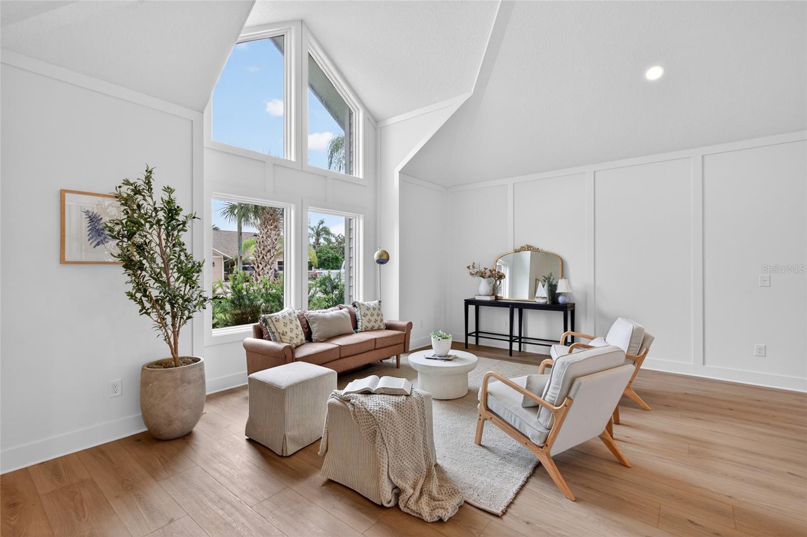 7 CHINOOK CT